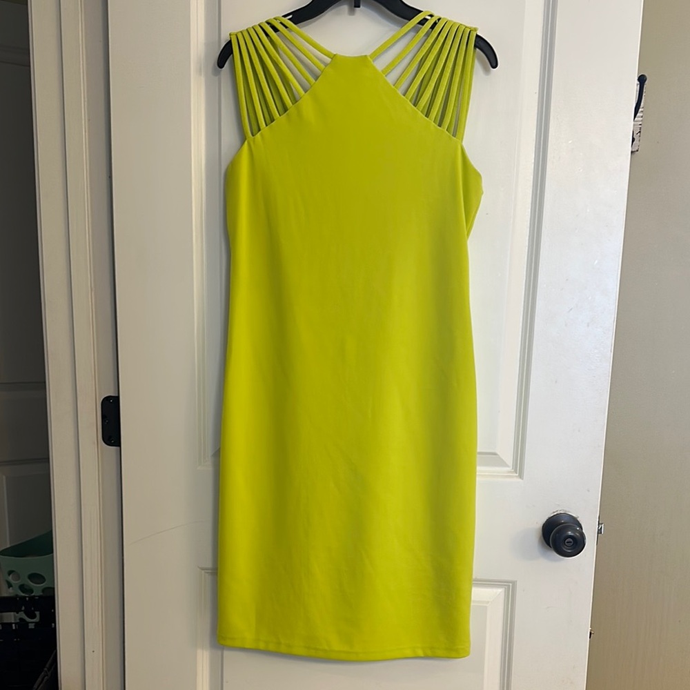 Elegant Yellow Sleeveless Dress